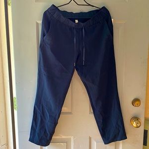 NWOT lululemon On the Fly 7/8 Pant in Navy